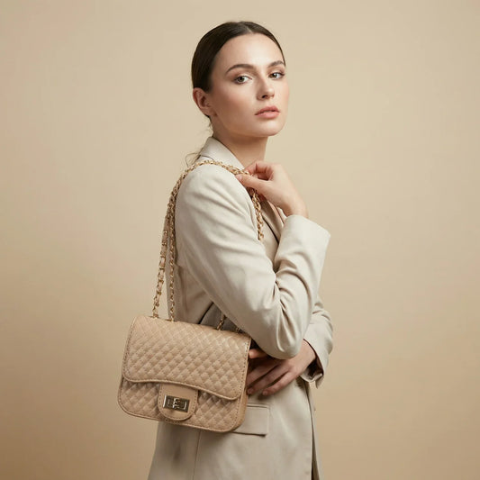 Borsa a Tracolla Trapuntata con Catena Torsione - borsa tracolla pelle