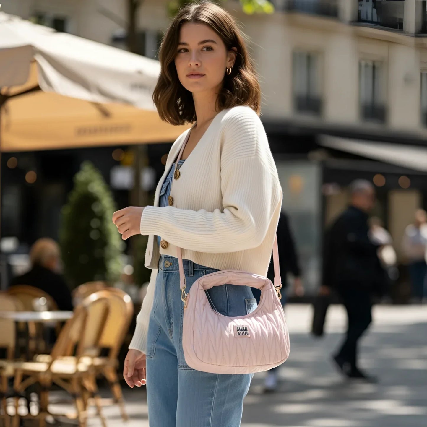 Borsa Miu trapuntata rosa cipria con tracolla regolabile - morbida borsa