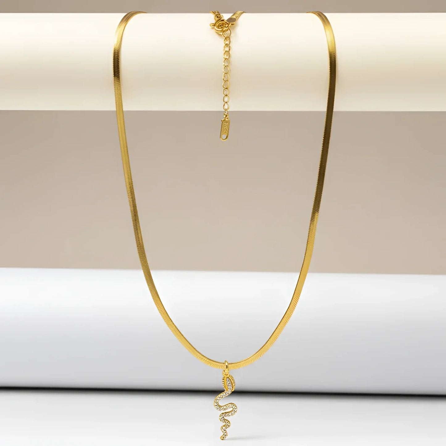 Collana Minimalista con Ciondolo Serpente di Cristallo - collana catena serpente