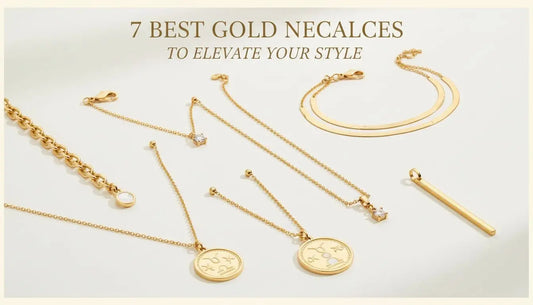 Collezione elegante di collane con pendente in oro con monete e gemme