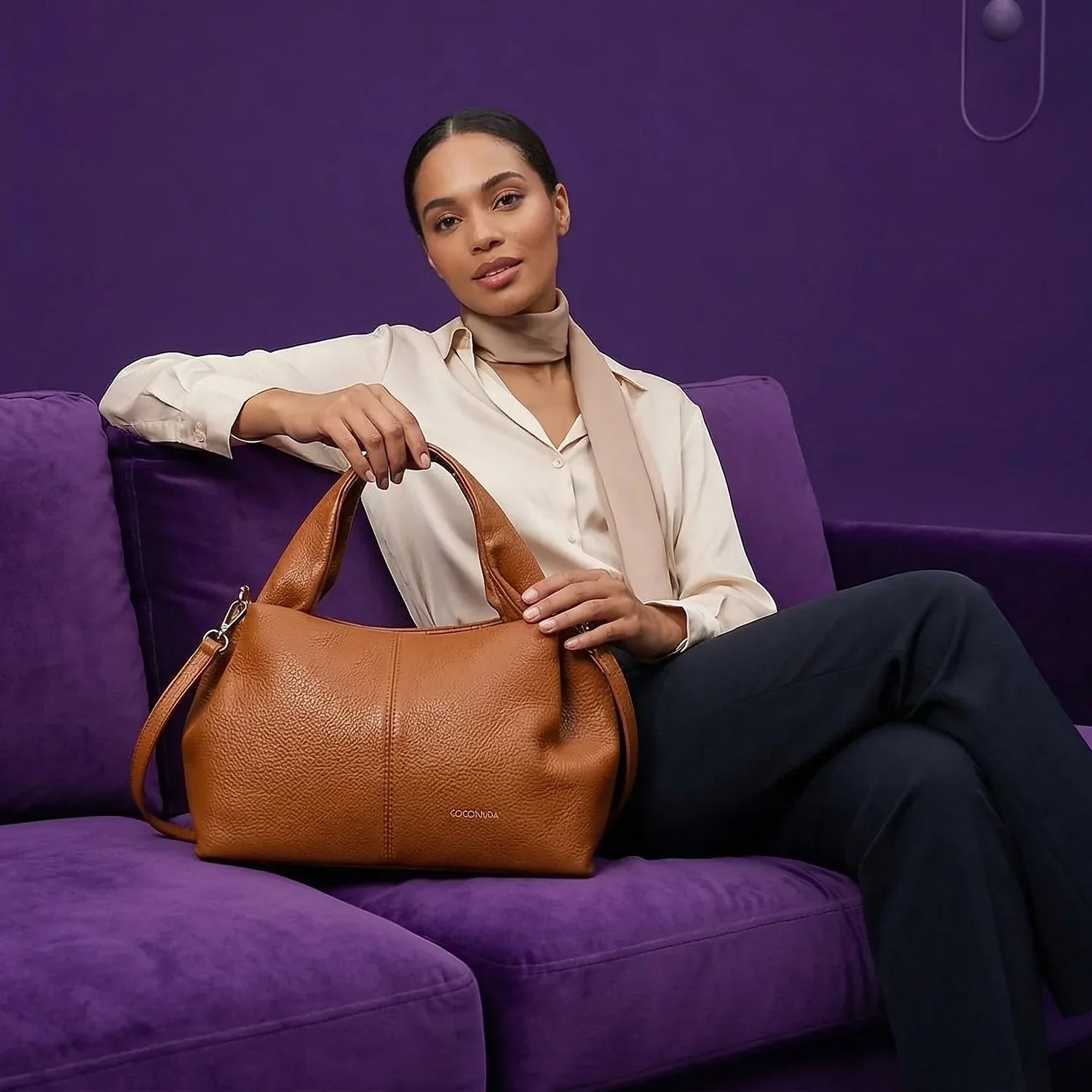 Borsa da donna in pelle beige dalla collezione di borse Borsa alla moda