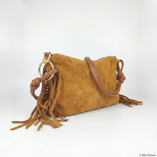 Borsa a tracolla in morbida pelle scamosciata tan con frange boho e tracolla intrecciata in pelle
