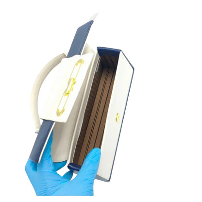 Borsa Bicolore Blu e Crema con Chiusura Dorata - elegante pochette pelle