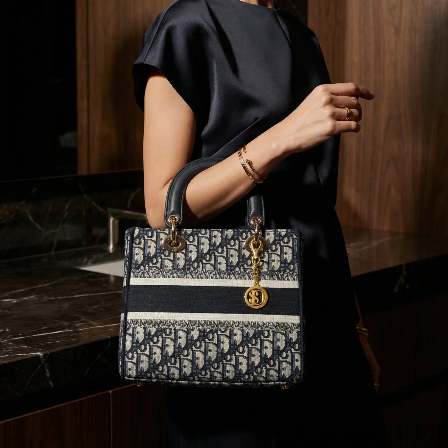 Borsa Satchel Dior Grande Capacità in Pelle Nera - borsa lady dior