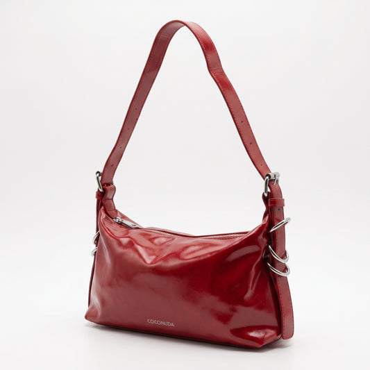 Borsa a tracolla Coconuda in pelle verniciata rossa con catena argentata by Stile Donna Bags