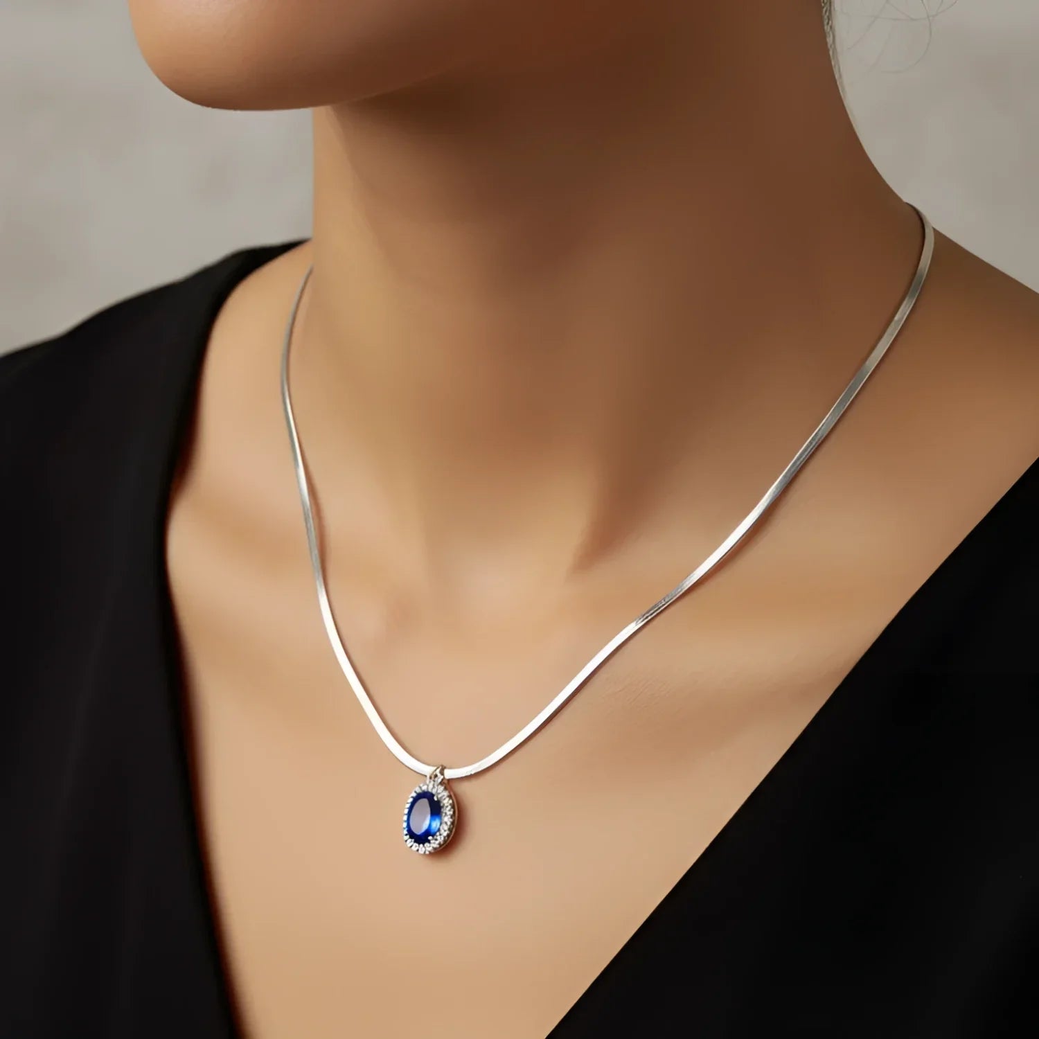 Collana con Ciondolo Ovale di Rubino Regale - delicato collier catena