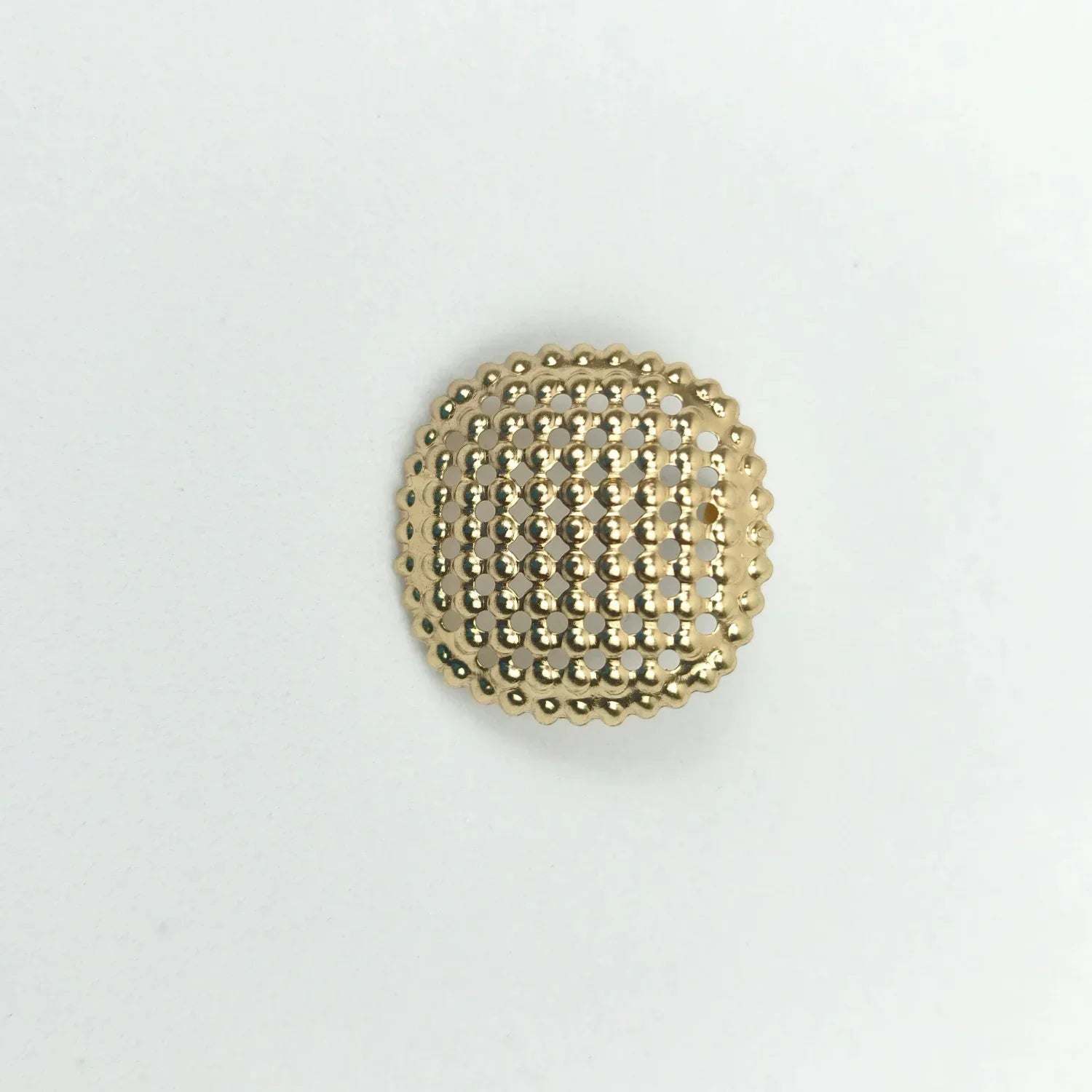 Orecchini a Bottone Tondi con Texture Dorata - bottone metallico circolare