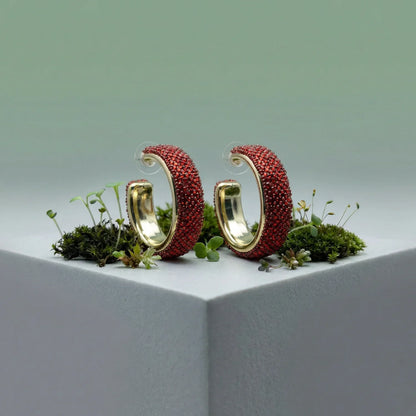 Orecchini a Cerchio Dorati con Strass Rossi - orecchini cerchio d’oro
